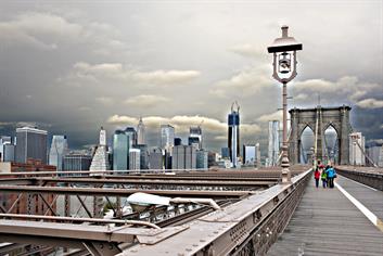 A unique photo of the Brooklyn Bridge the day before Sandy